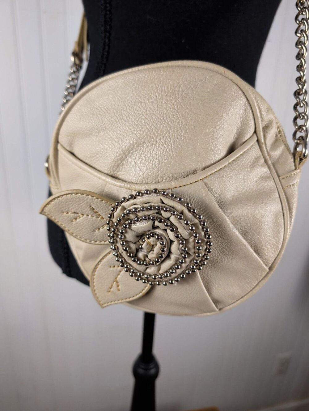 Vintage Nine West Cream Round Rosette Crossbody Bag Y2K